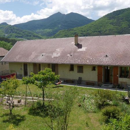 Chambres Et Table D'Hote Le Petit Radis Lus-la-Croix-Haute Esterno foto