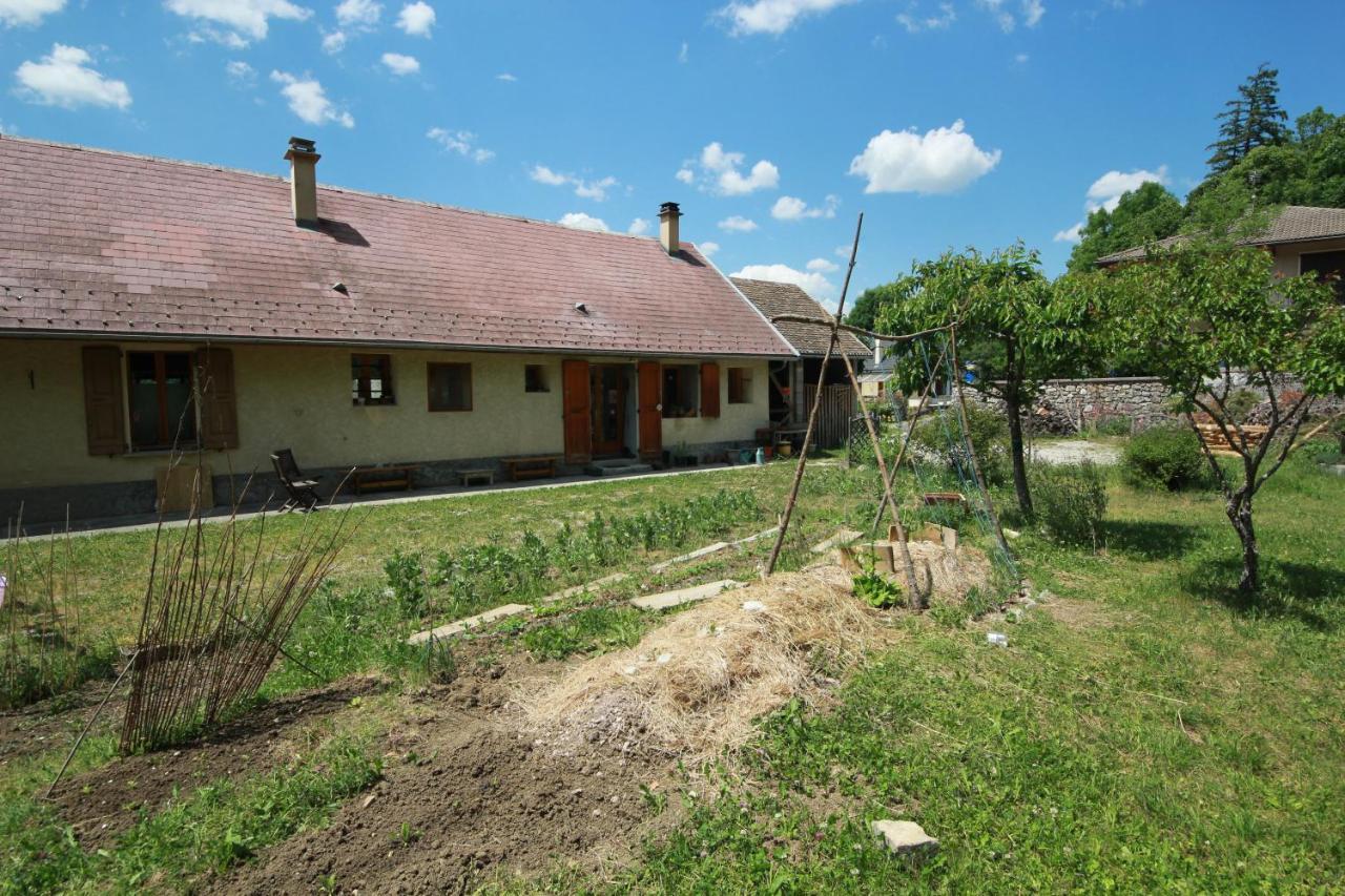 Chambres Et Table D'Hote Le Petit Radis Lus-la-Croix-Haute Esterno foto
